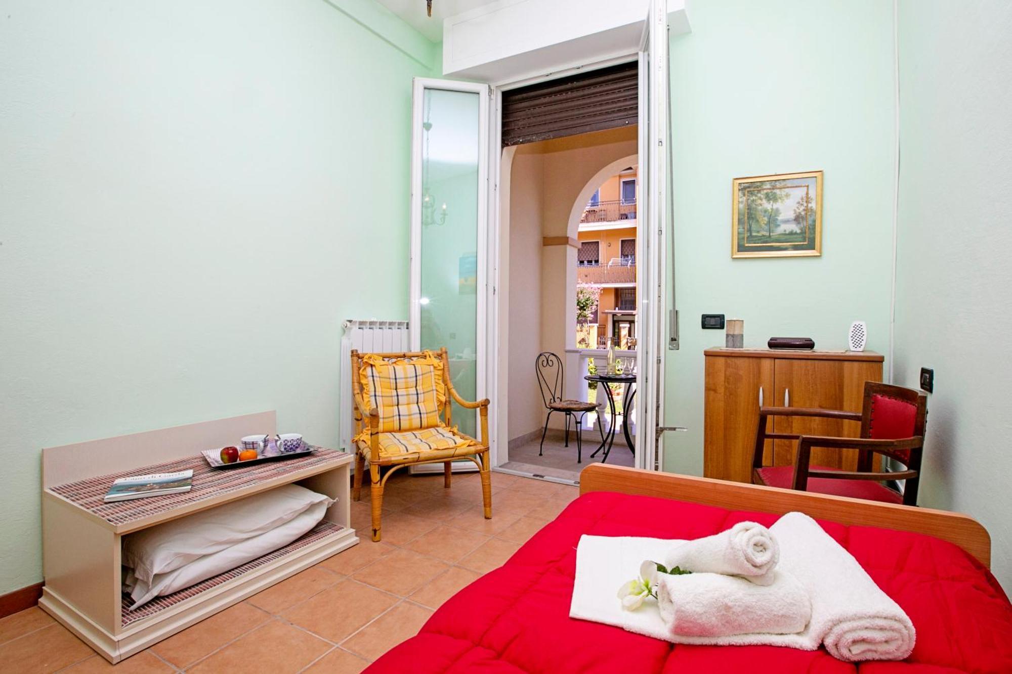 Villa Mimosa - Appartamento 1 - Happy Rentals เดเซนซาโนเดลการ์ดา ภายนอก รูปภาพ